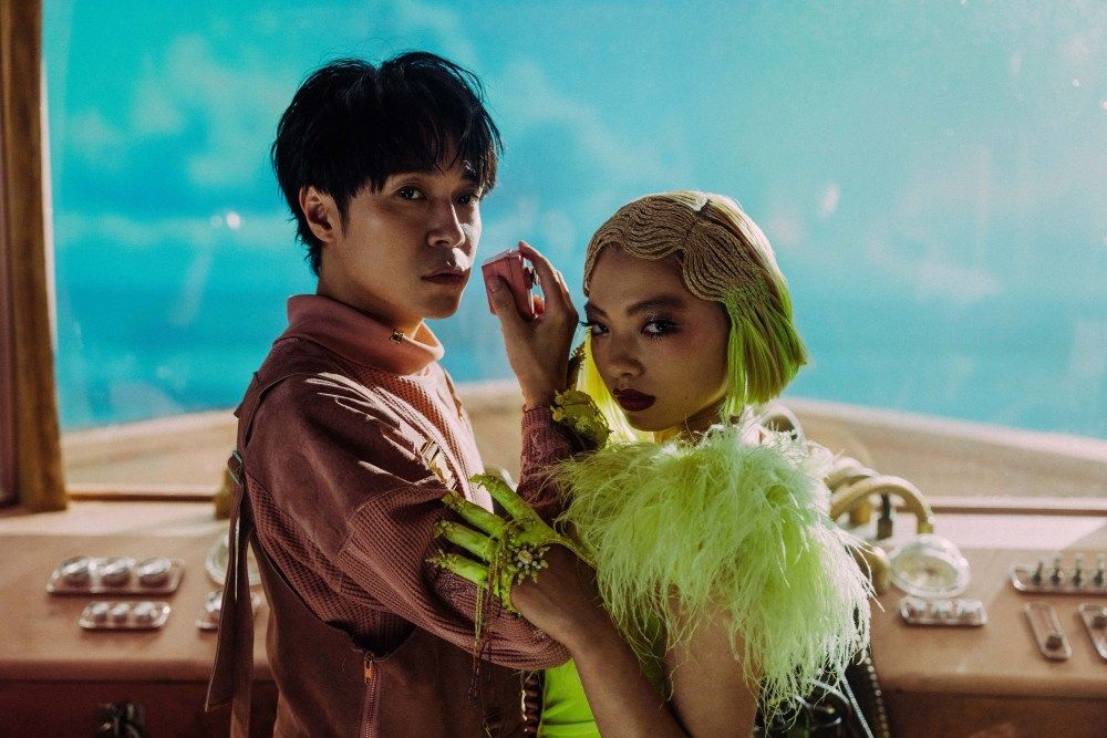 乐坛楷模吴青峰（……海妖沙龙）MV耗时三个月，实景打造主题乐园海船