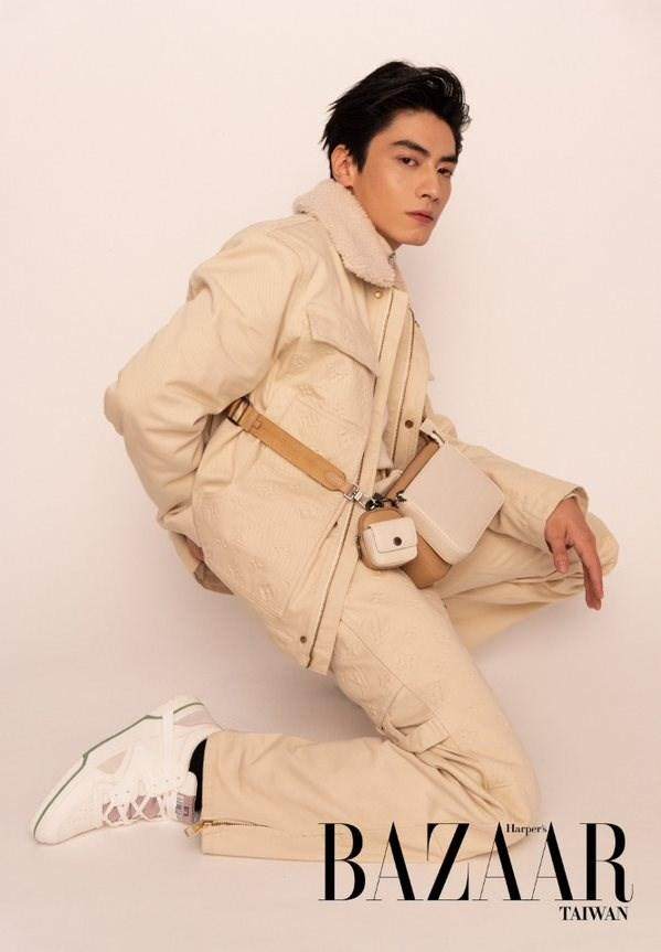 BAZAAR杂志!林映唯V.S宋柏纬 红色与白色相互挑战圣诞决胜负