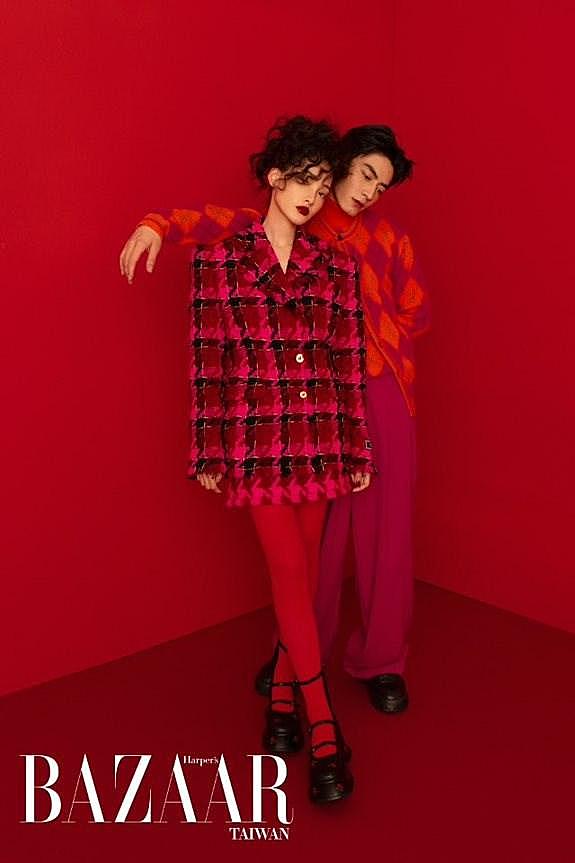 BAZAAR杂志！林映唯V.S宋柏纬 红色与白色相互挑战圣诞决胜负