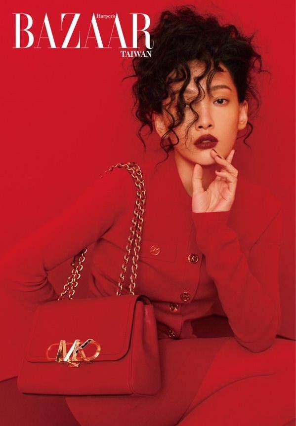 BAZAAR杂志!林映唯V.S宋柏纬 红色与白色相互挑战圣诞决胜负