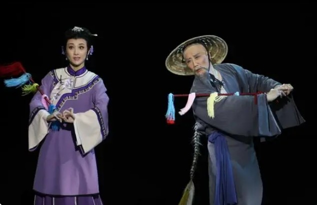 “扬剧王子”李政成进京演出《郑板桥》