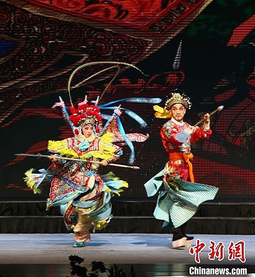 展示闽剧风采，新加坡迎来了一场来自中国的交流演出