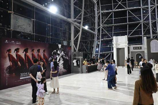 深圳原创舞剧《咏春》“回家”连演8场，年底再赴海外驻场演出