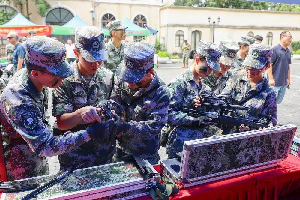 舞台展演+游园互动，广州荔湾这场国防教育活动生动有趣