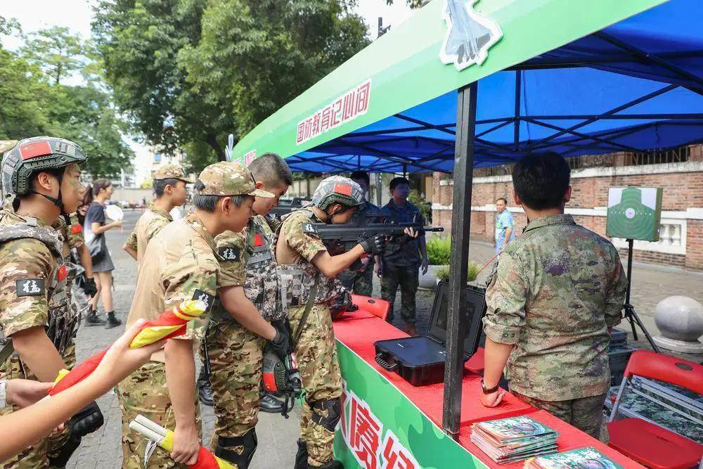 舞台展演+游园互动，广州荔湾这场国防教育活动生动有趣