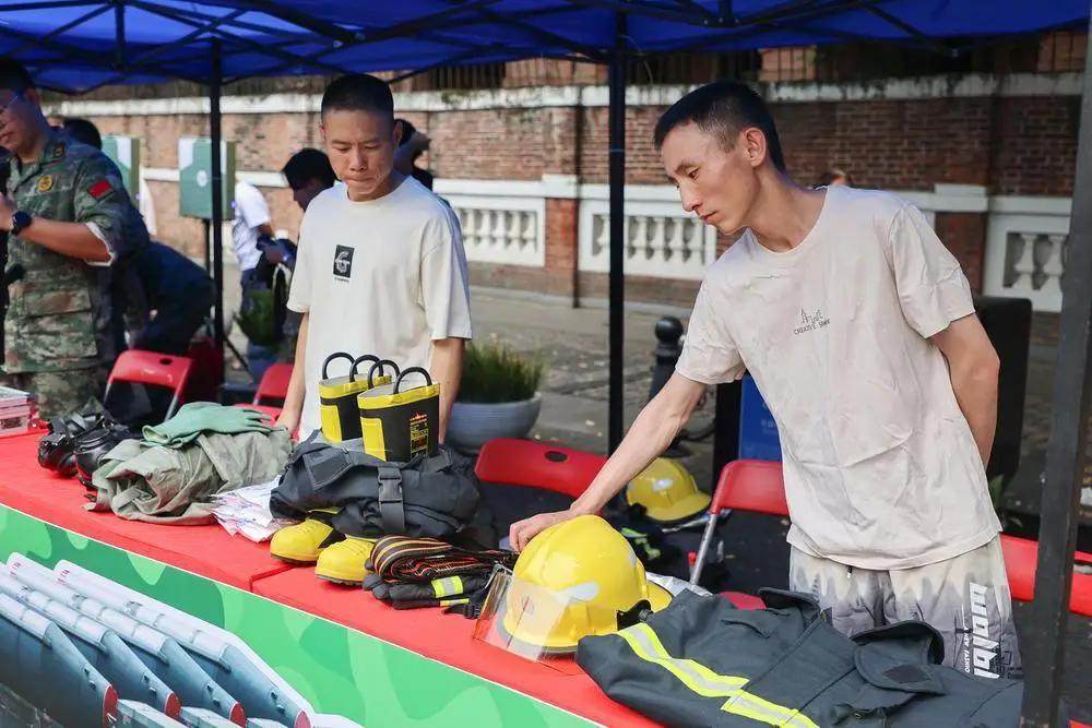 舞台展演+游园互动，广州荔湾这场国防教育活动生动有趣